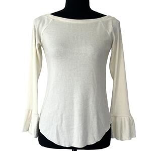 CHASeR Bell Cuff Ribbed White Shirt with Wide Neck SO SOFT! Size Medium
